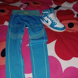 Nike aqua Air Jordan 1 Mid/ leggings